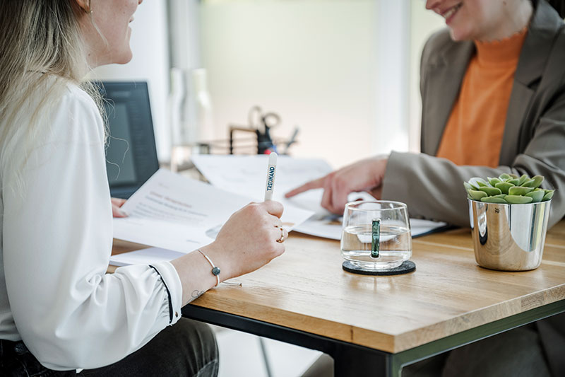 Für ein optimales Zeitmanagement im Büro sollten feste Routinen eingeplant werden